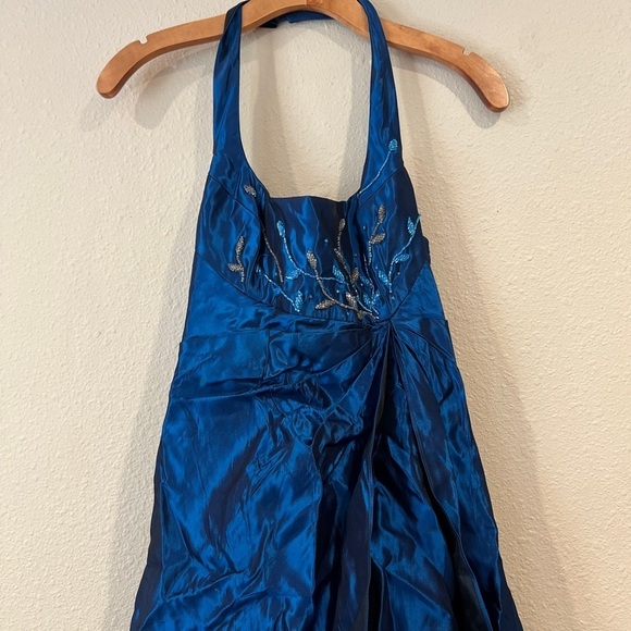 Women’s Faviana beaded halter dress with full tulle skirt size 5/6 - Picture 1 of 9